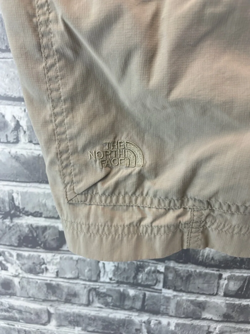 The‎ North Face Men's Tan Cargo Shorts with Utility Pockets
